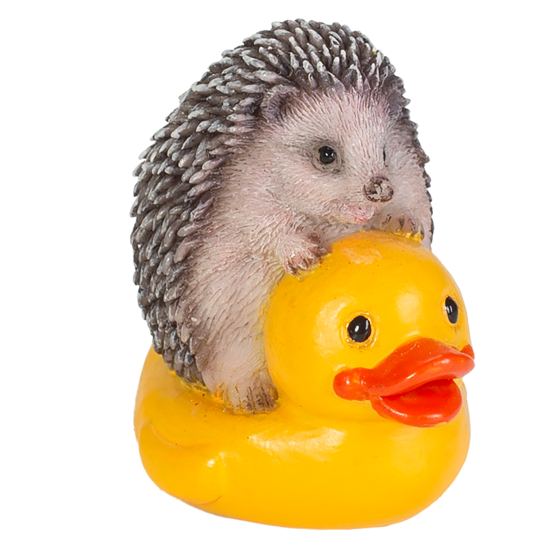 アヒル君とお風呂で遊ぶハリネズミ