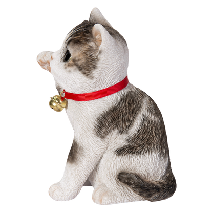 右手を上げるサバトラ白招き猫