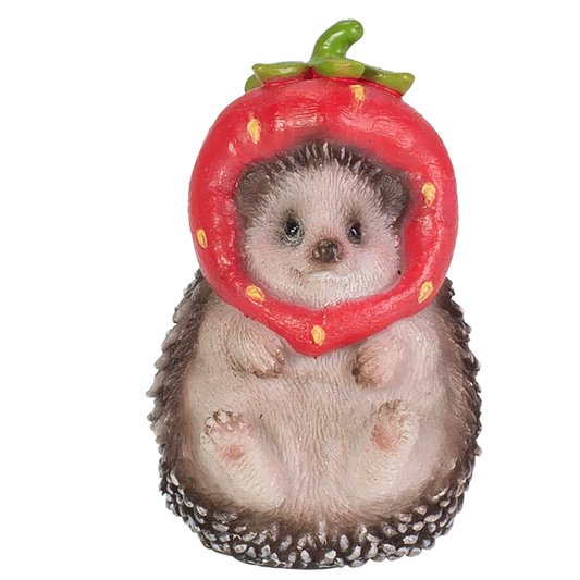 イチゴをかぶるハリネズミ