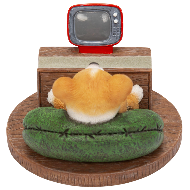 テレビを見るウェルシュコーギースマホスタンド