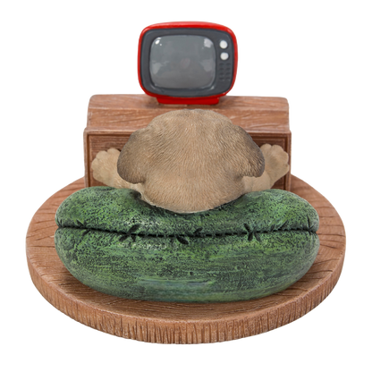 テレビを見るパグ スマホスタンド