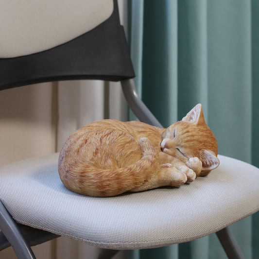 お眠り茶トラ猫（大）