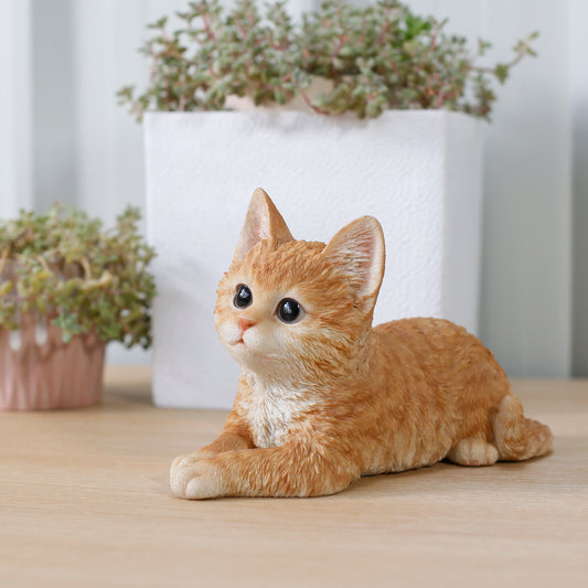 リラックス茶トラ猫