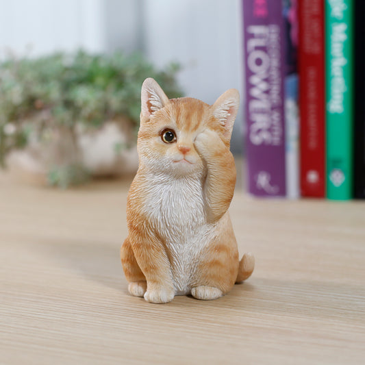 見ざる茶トラ猫